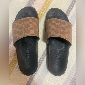 Coach Slides. Size 9.